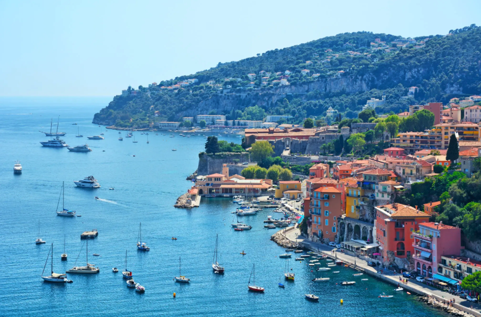 Investing in Paradise: Real Estate Opportunities on the Côte d’Azur